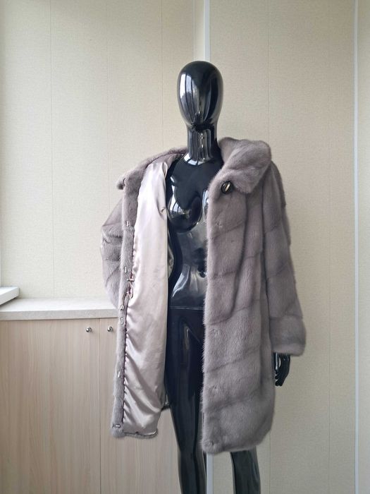 Haina de blana nurcă , vizon divină, incredibil. Culoare Gri , Nafa