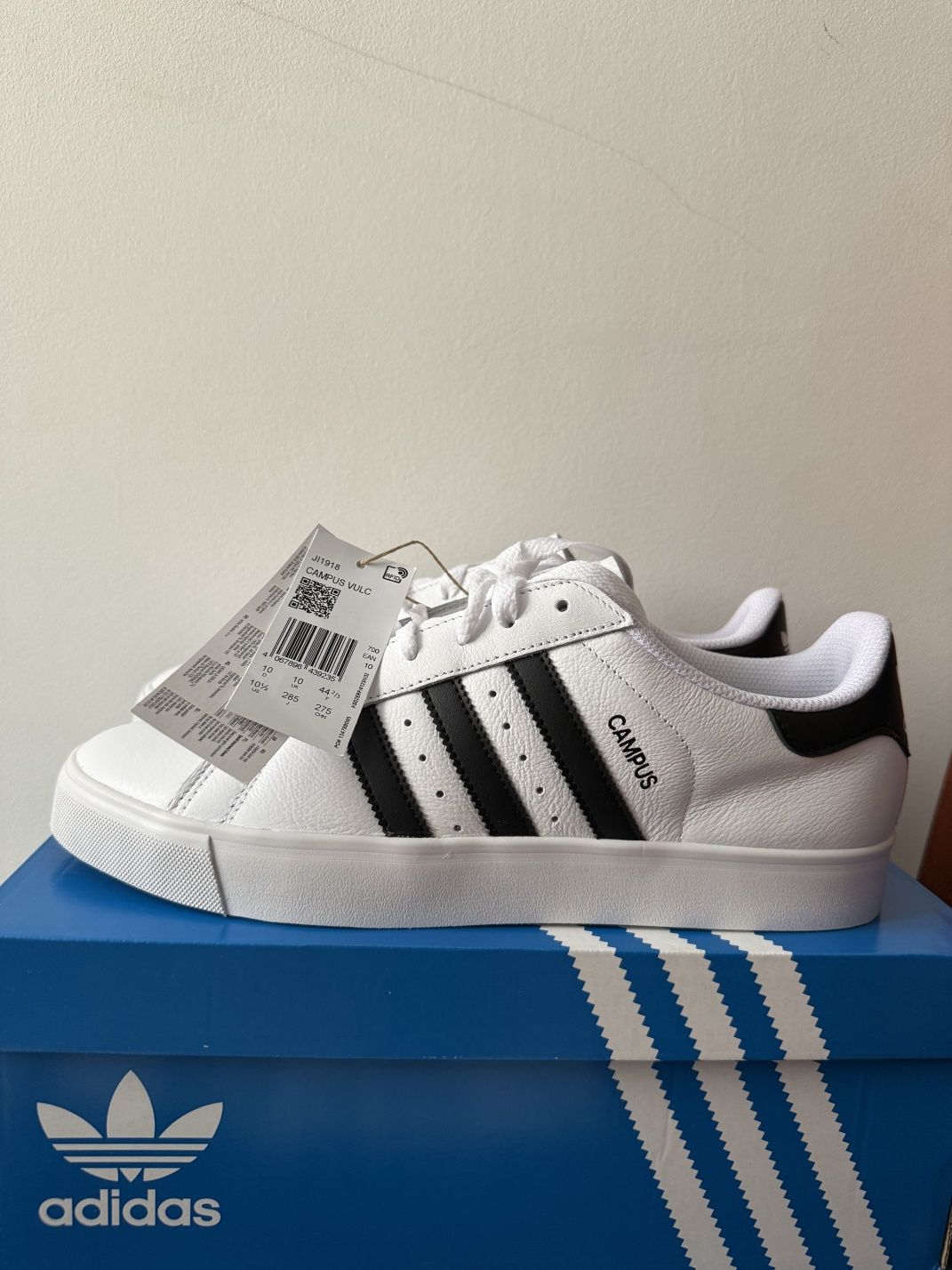 Бели мъжки кецове/маратонки, Adidas Campus VULC, номер 44 и  2/3