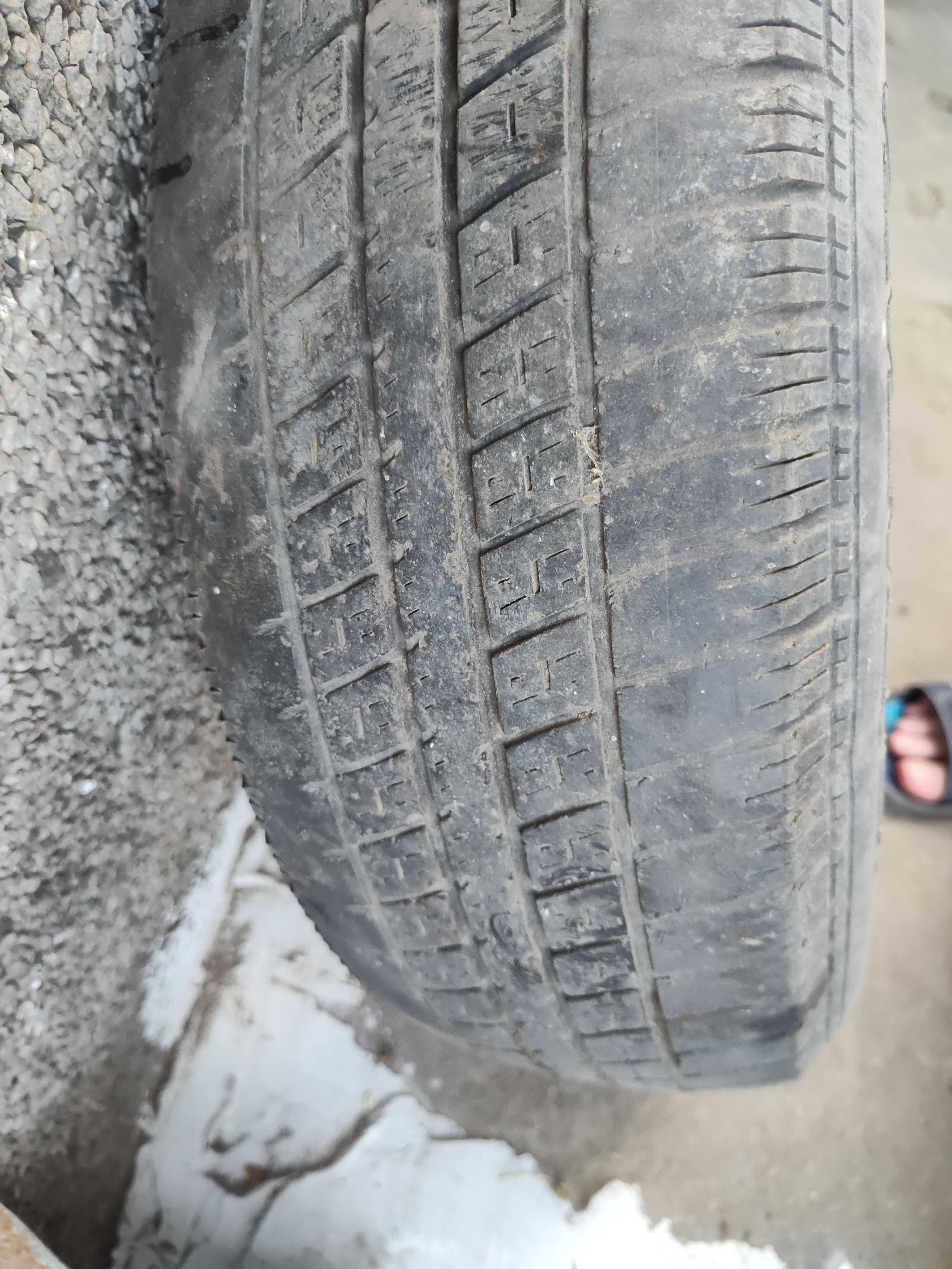 Гума с Джанта ROADSTONE 185/70 R14
