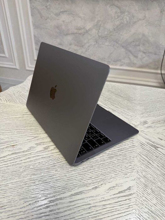 MacBook Air Retina 13-inch 2020