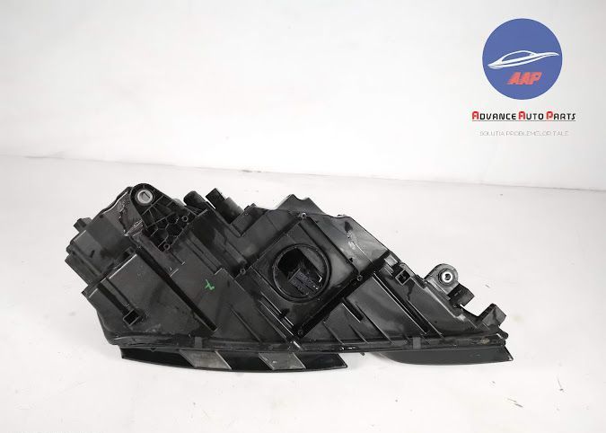 Ляв фар оригинален с ПЪЛЕН LED Шкода Октавия / Skoda Octavia [оригинал