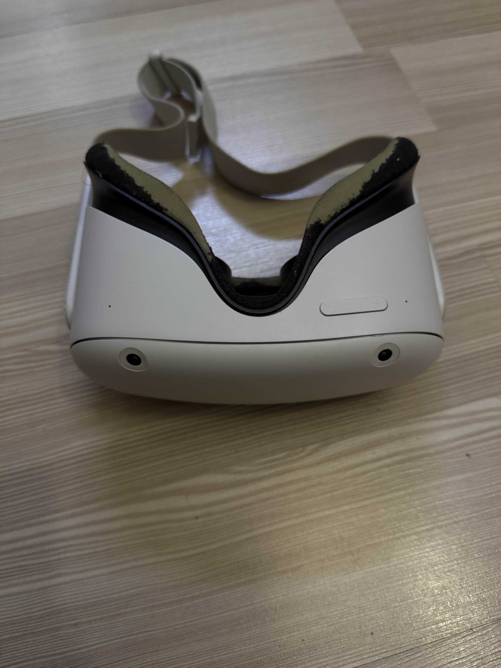 Quest 2 128 gb, Necesită alt strap și face mask.