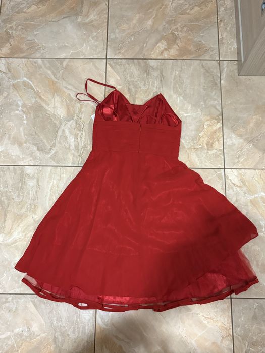 Елегантни къси рокли