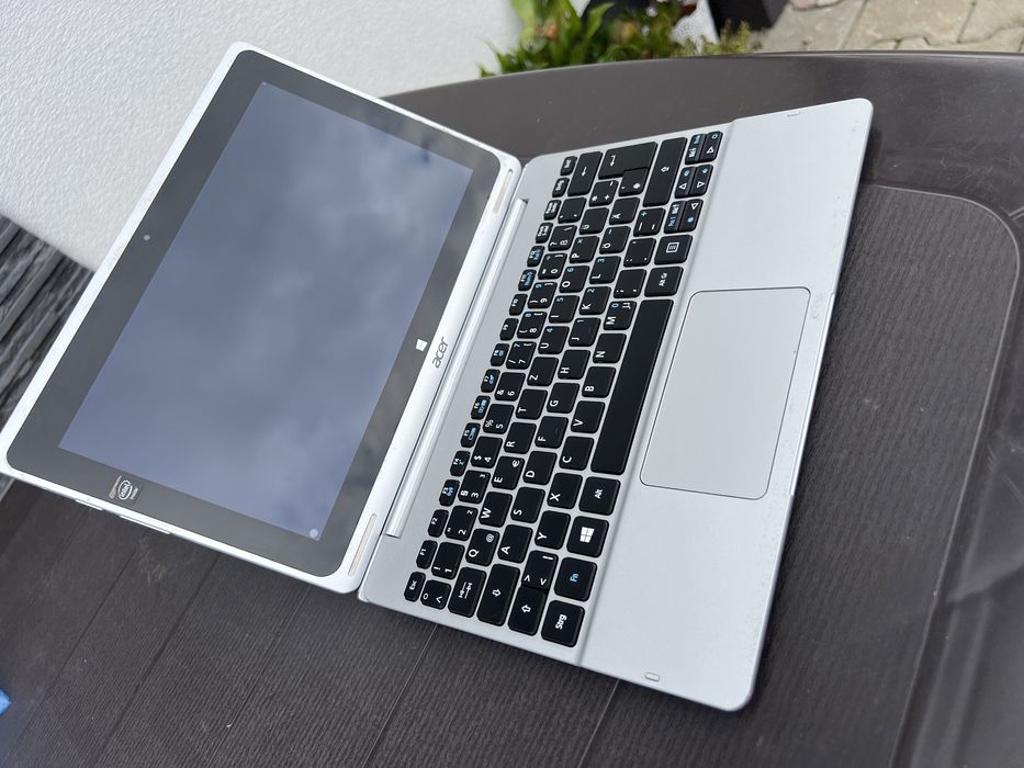 Acer aspire switch 10 inch tableta laptop