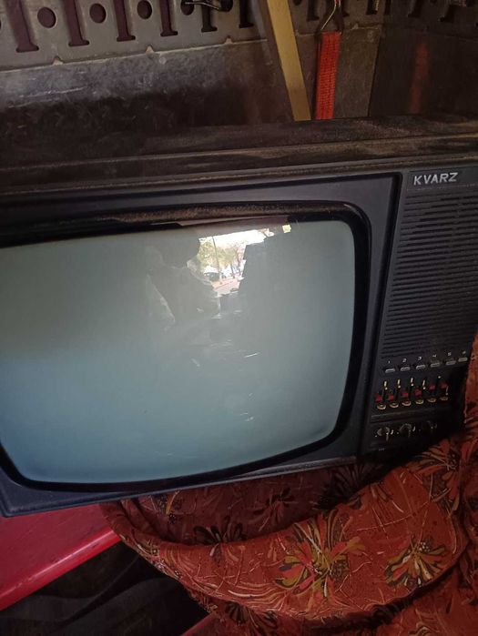 Винтидж телевизор Кварц/