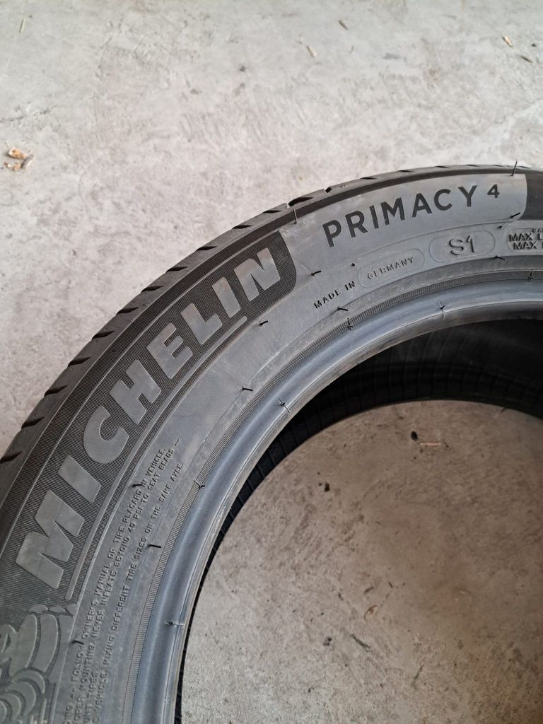 Set 4 anvelope vară 215 55 r17 Michelin