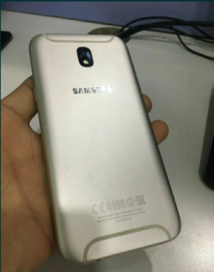 Samsung galaxy j530