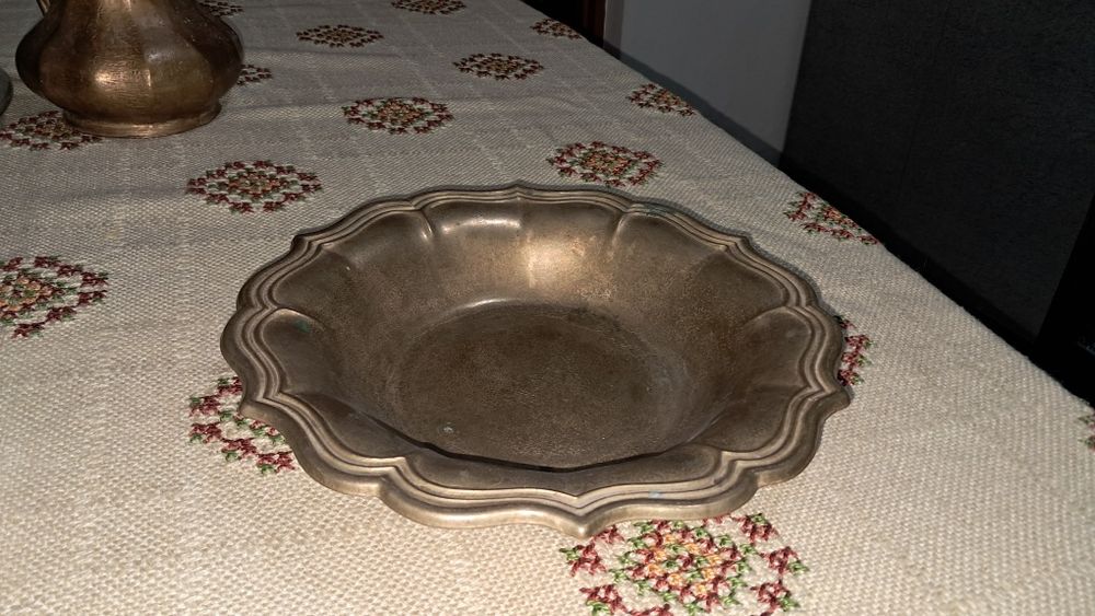 Carafa si platou din bronz masiv