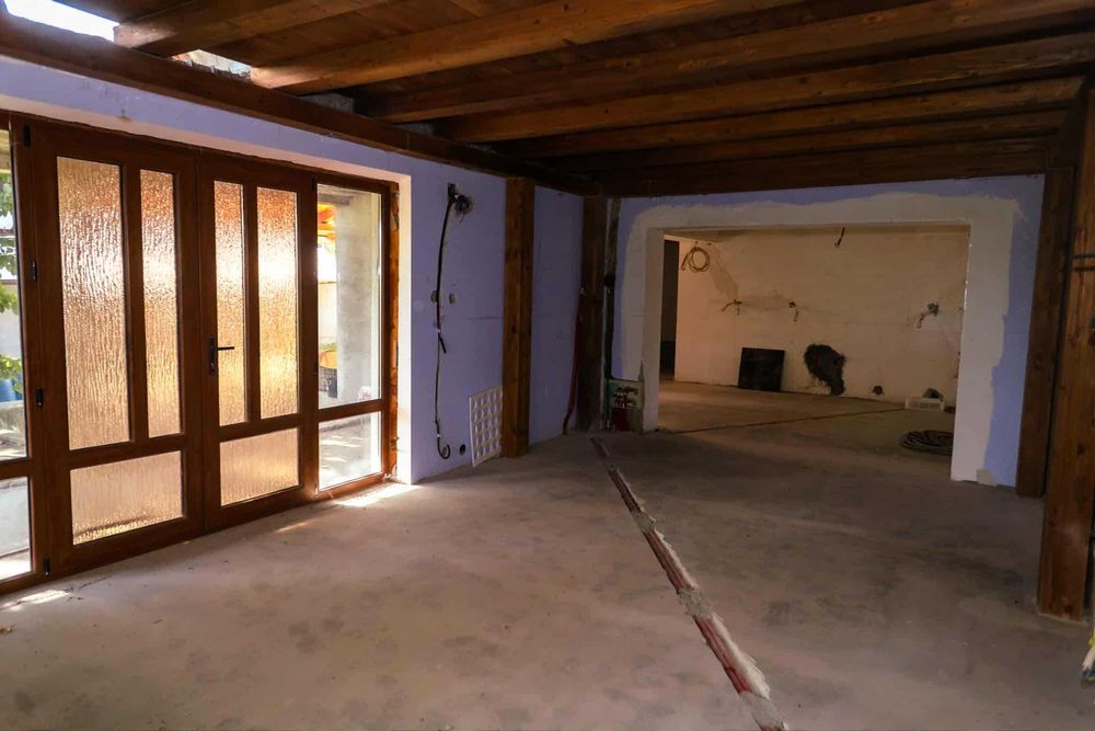 Casa cu etaj de vanzare in Osoi, Comarna