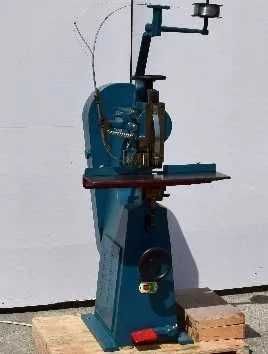 Masini-printat Konica C12000,brosat,laminat,pliat,capsator sarma