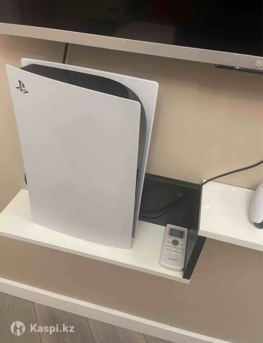 Продам Sony Playstation 5