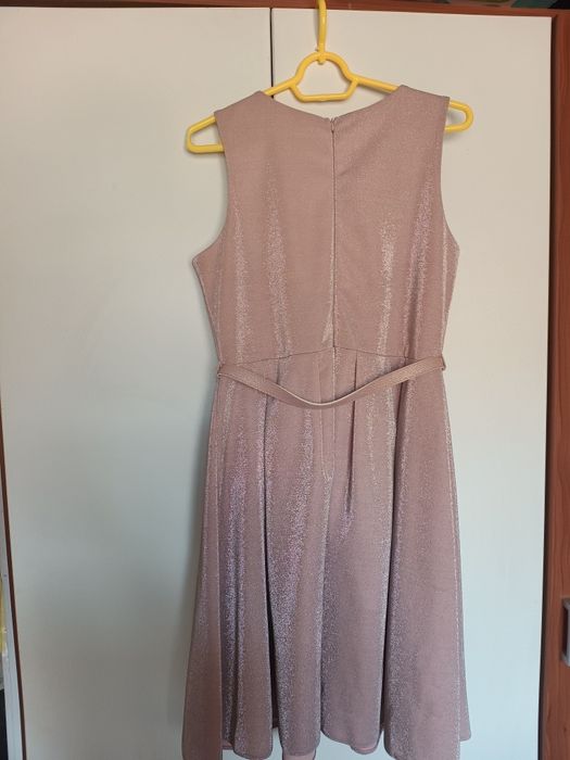 Официални рокли за специални поводи