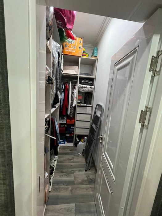 Квартира продается 4/5/10 на жк Мадрид