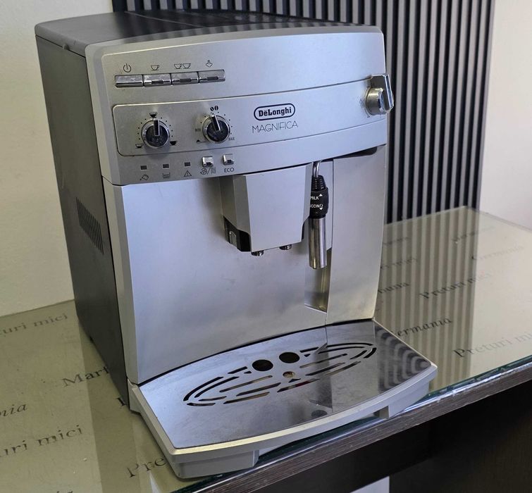 Espressor automat Delonghi ESAM 03.120.S - import Germania