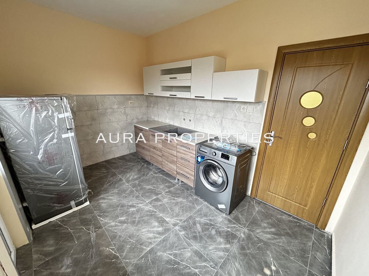 Дава се под наем Двустаен апартамент в Разград, Център - 75 кв.м за 306 € - Снимка #6