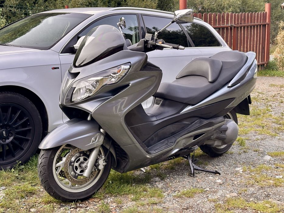 Suzuki burgman 400