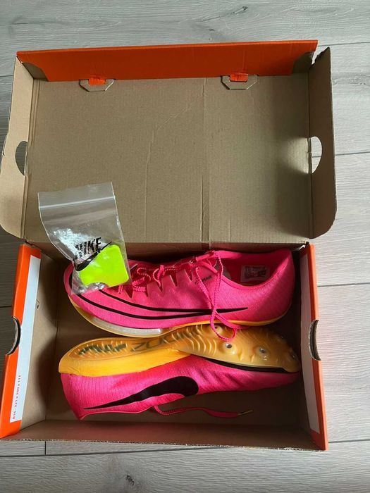 Шиповки для спринтерского бега