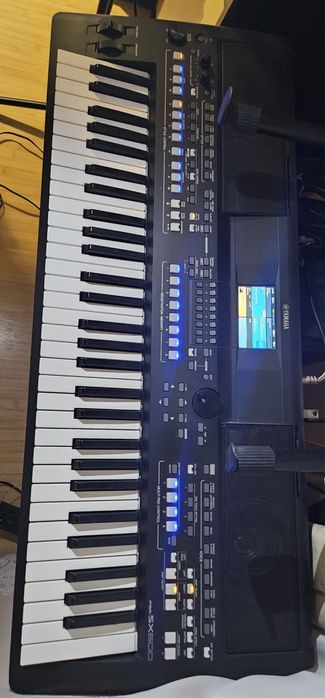 Orga yamaha sx600