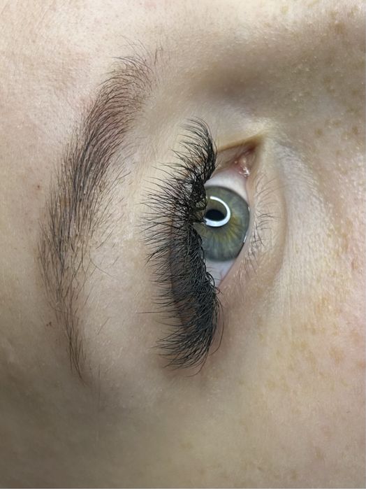 Наращивание ресниц.