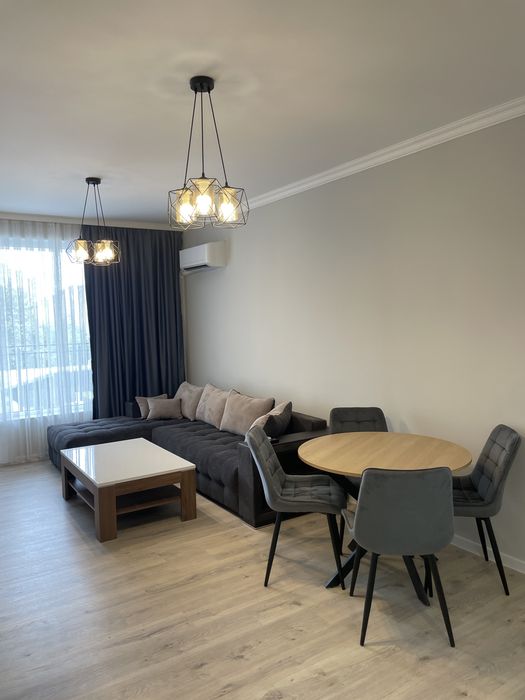 Дава се под наем Тристаен апартамент в Бургас, Изгрев - 103 кв.м за 816 € - Снимка #3