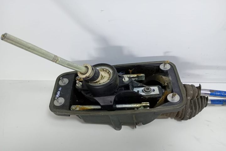 Timonerie  cutie viteza  8E0711290 Audi A4 B7 seria