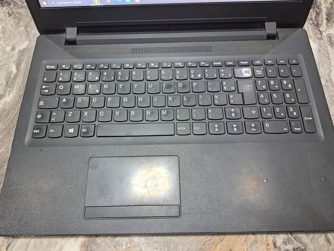 Noutbook sotiladi 700ming