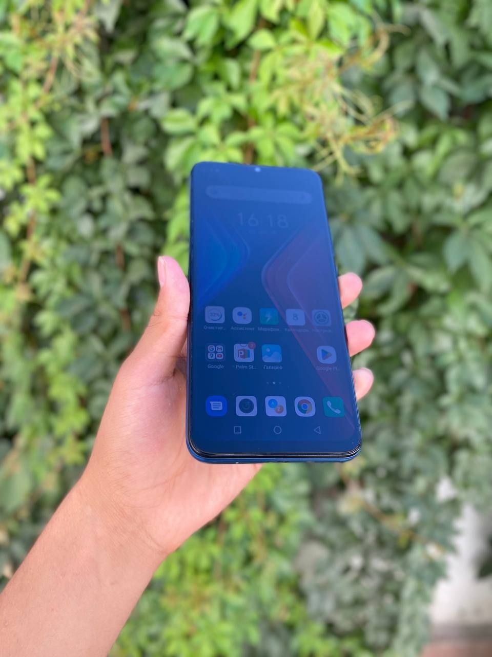 Infinix Hot 10Lite sotiladi batareka 7000mach