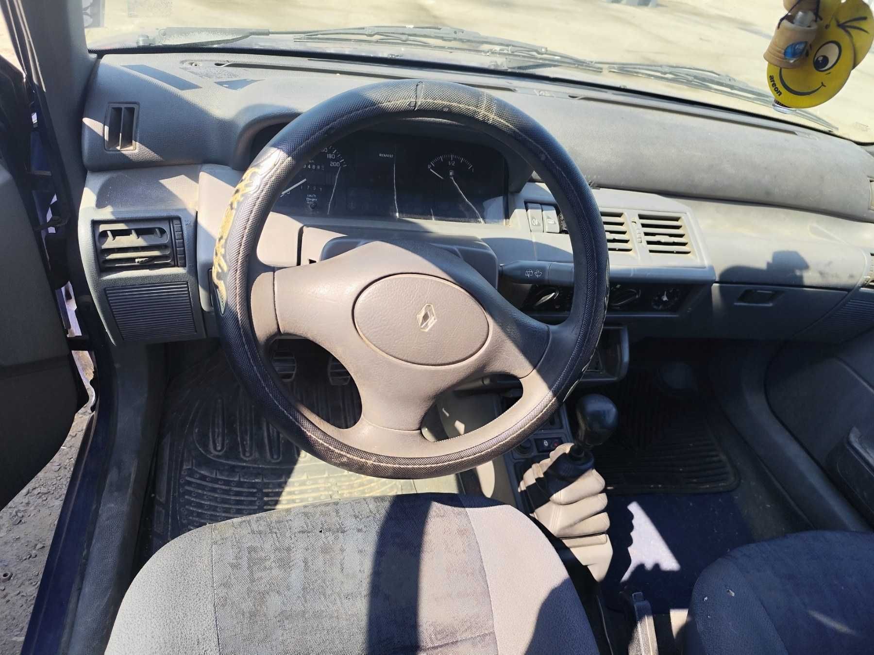 Renault Clio 1.2 - 58к.с - 1997г. на части