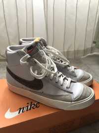 Nike Blazer Mid 77 Snake