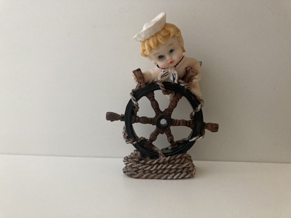 Сувенир, декорация, статуетка от Гърция, моряче на корабен рул