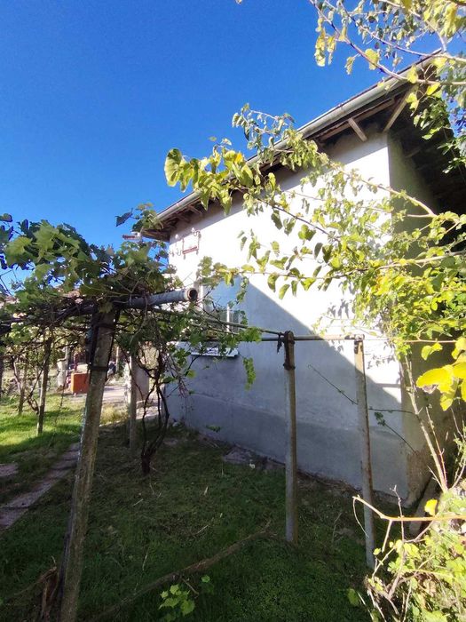 Къща в района на Плевен !