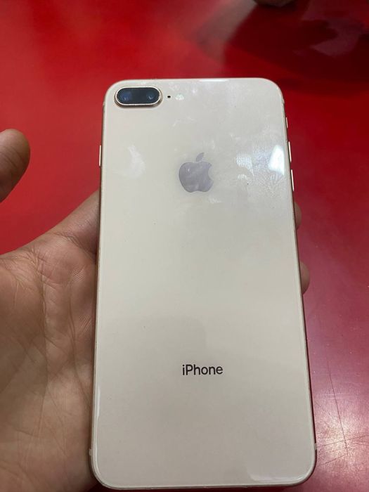 Iphone 8+ sotiladi srochna