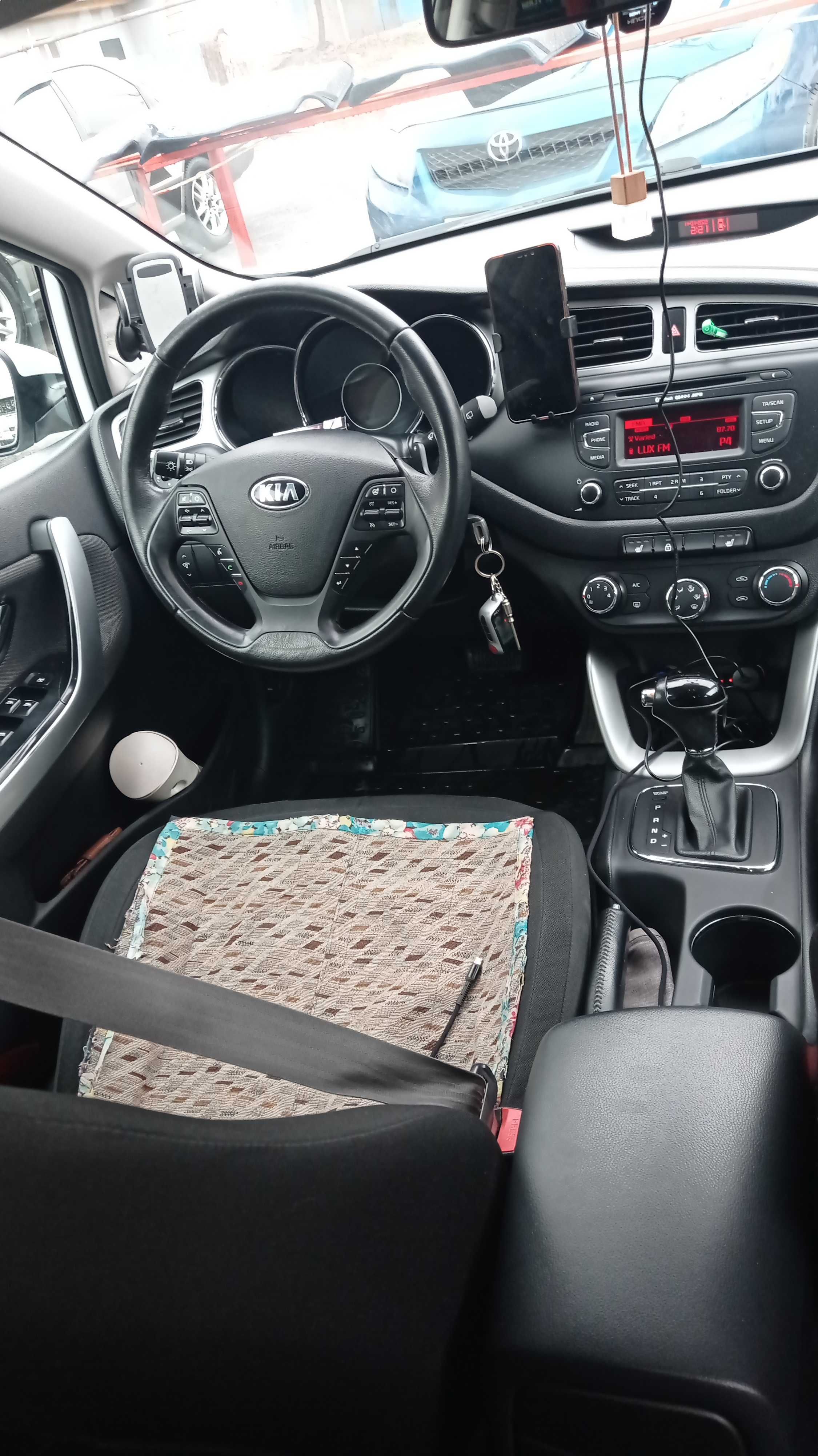 Продам автомобиль kia ceed 2014 года