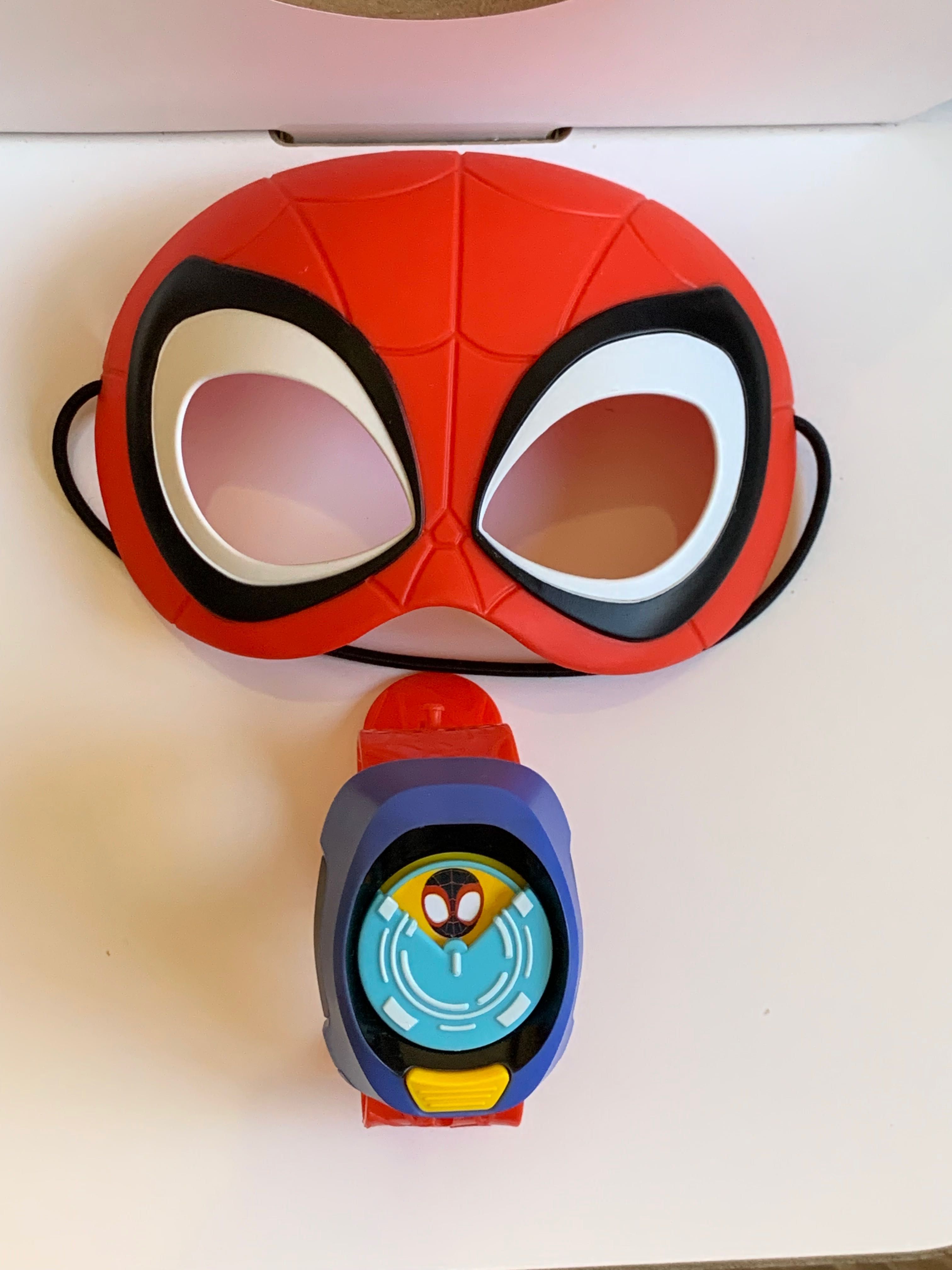 Маска и часовник на spidey