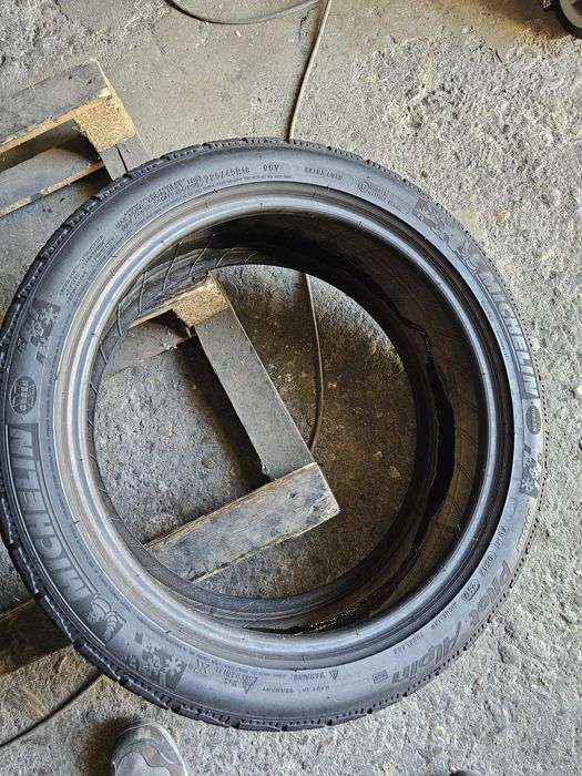 2 anvelope iarna 225 45 18 Michelin