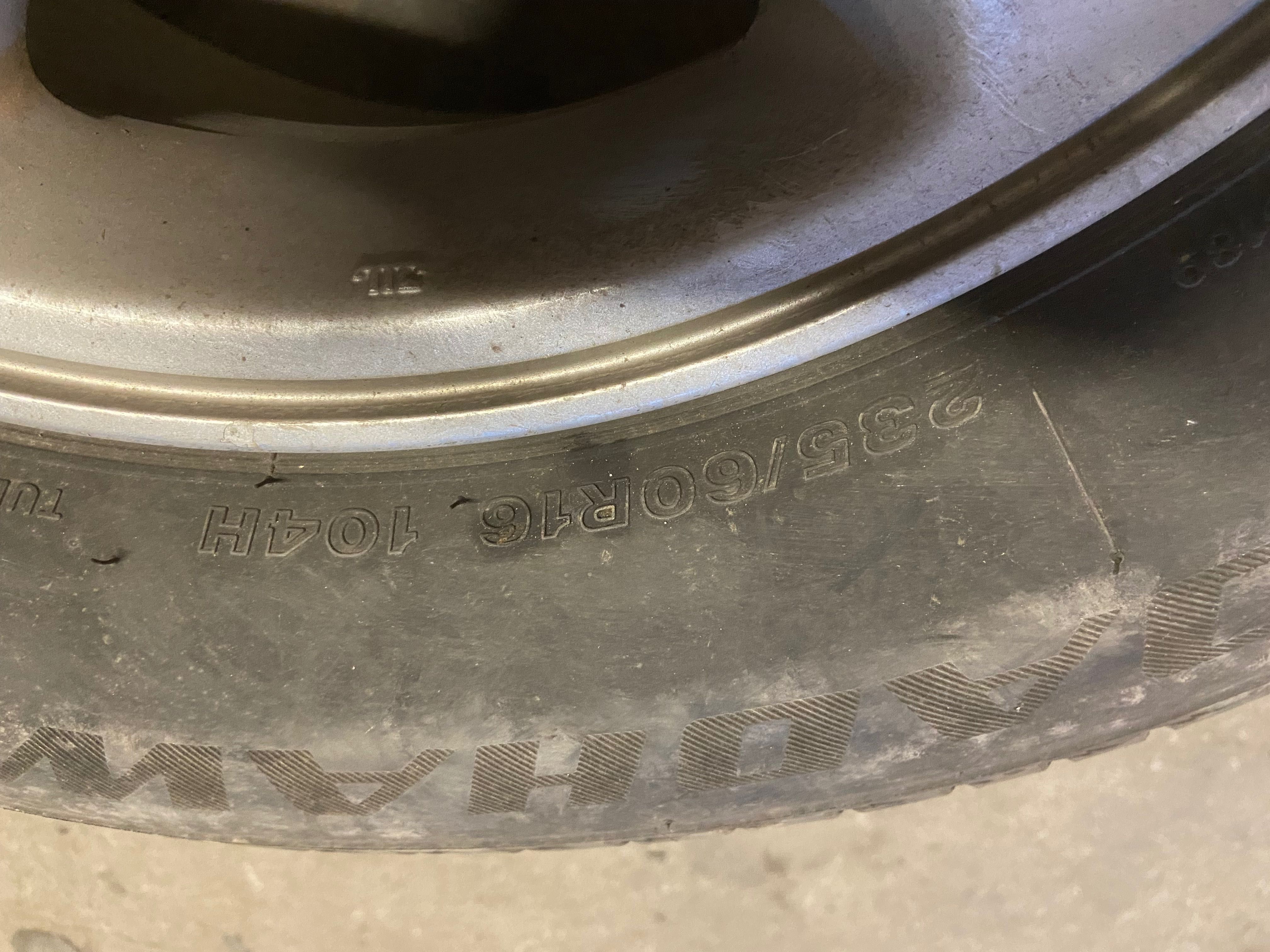 Оригинални джанти с гуми за Тойота Рав4 235/60/16 Firestone Roadhawk