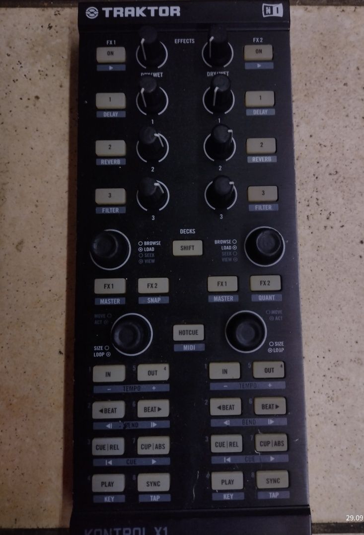 Traktor Kontrol x1