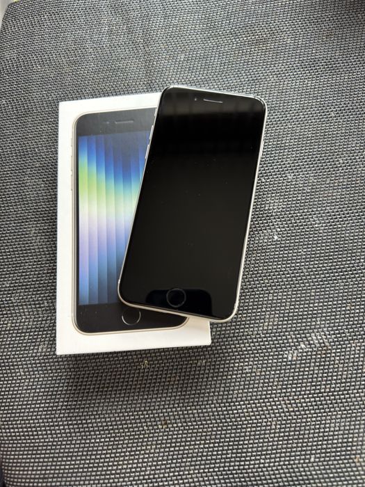 Iphone SE 2022 много запазен , без забележки