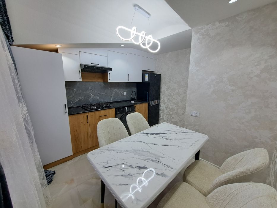 3 xonali kvartira sotiladi geofizikada