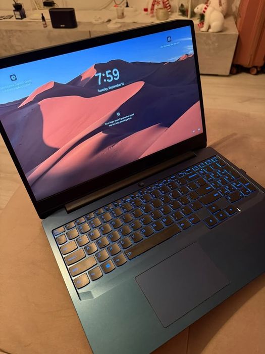 Vand laptop Lenovo Ideapad 3