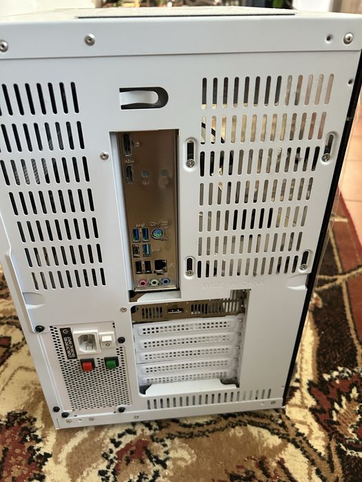 Pc Gamer cumparat anul trecut de la Emag