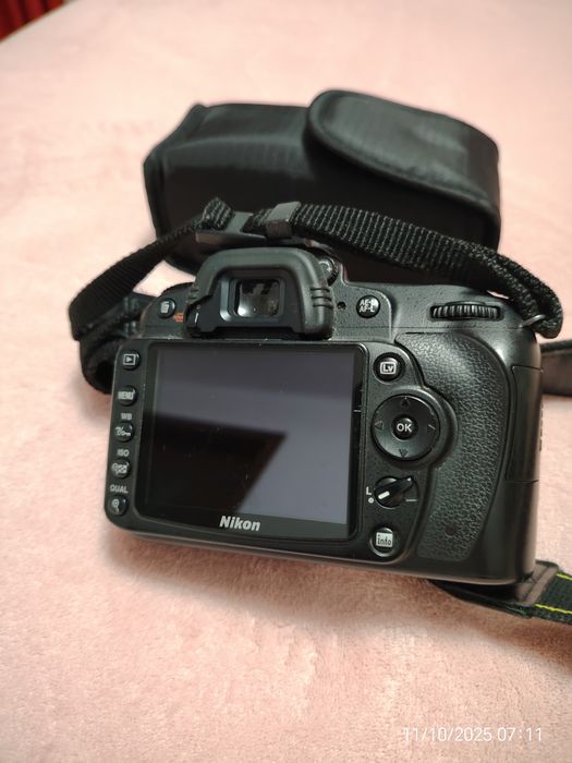 Set foto complet Nikon D90 + 4 obiective + accesorii – stare  bu