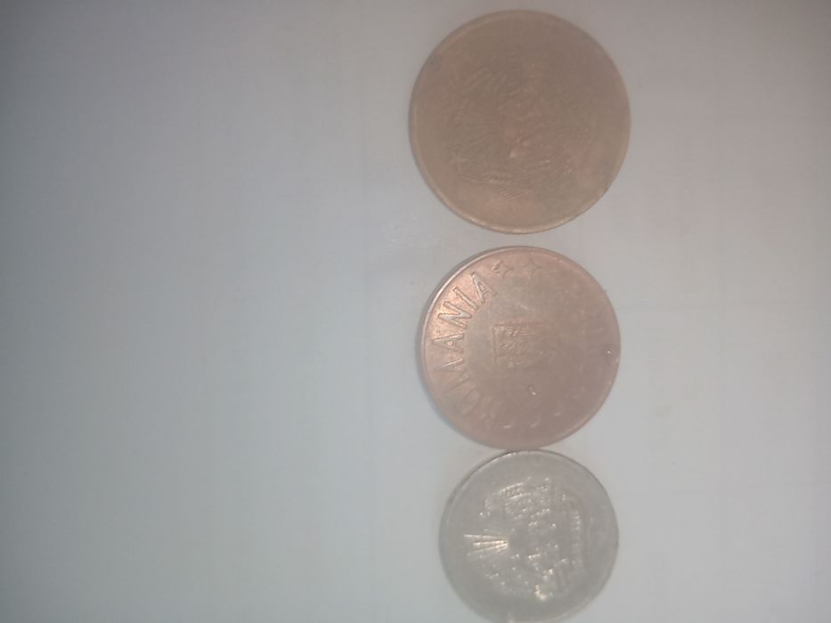 Vând monede vechi, românești, câteva din Elveția,8000 Lei,negociabil