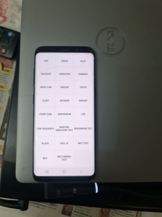 Продавам телефон самсунг