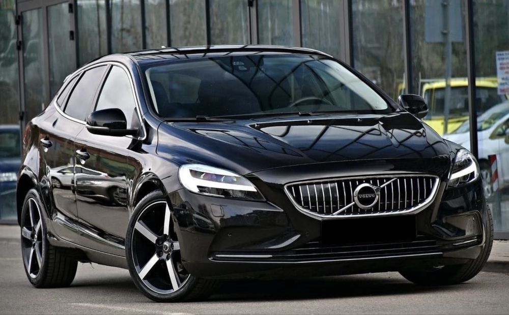 Volvo V40 INSCRIPTION • 2.0 Diesel VEA • Harman/Kardon • Full LED