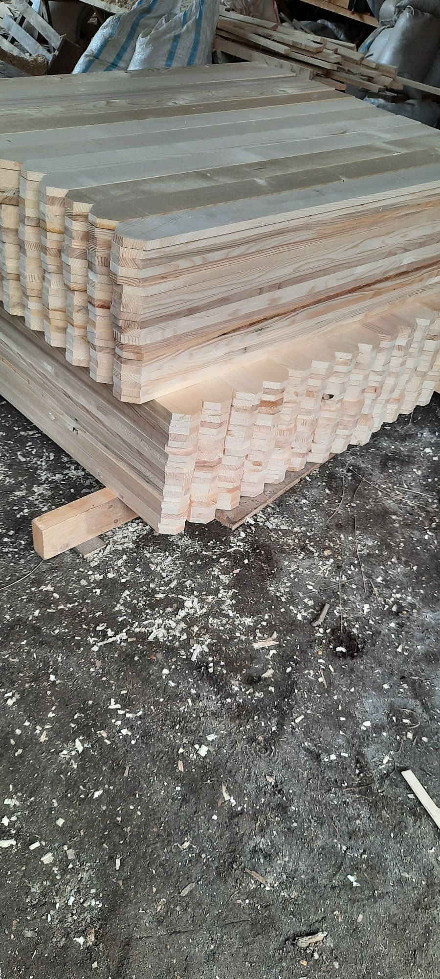 Uluca finisata gard lemn 10 cm latime 5 lei m liniar