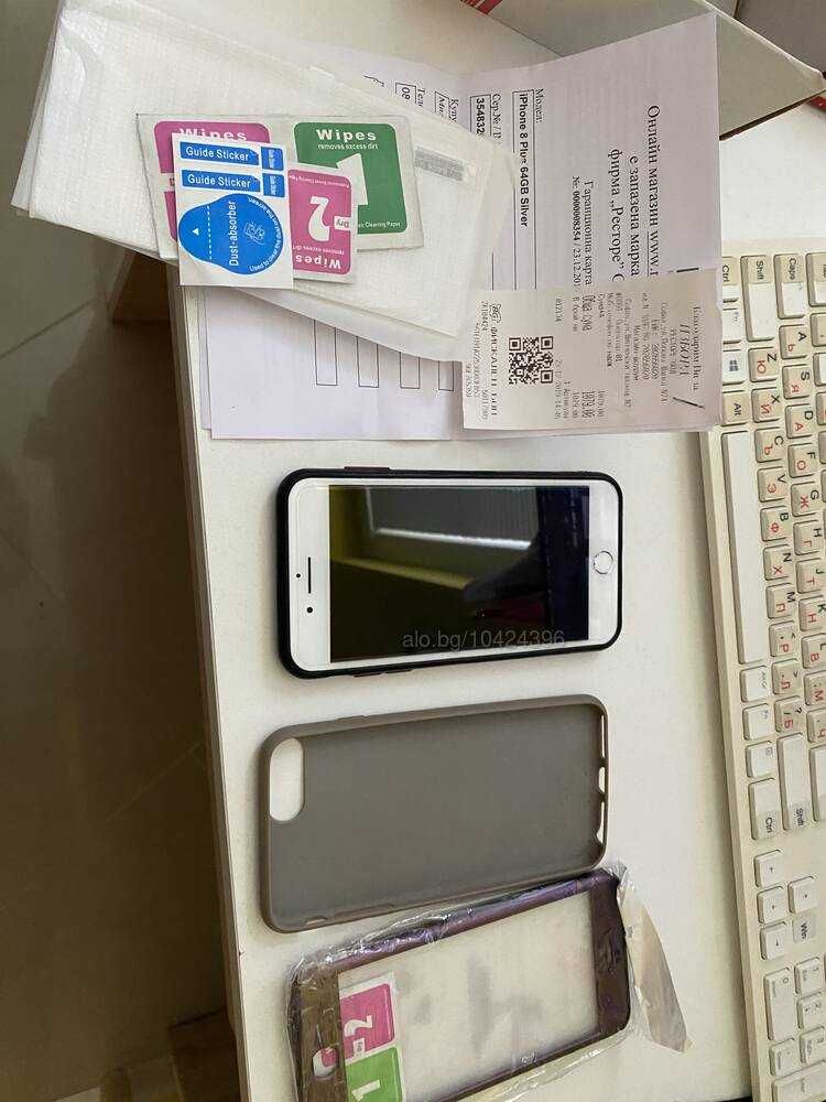 iPhone 8+ Plus 64 GB с нова батерия + протектори + гръбчета