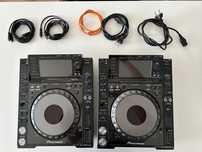 Pioneer CDJ 2000 Nexus cu case-uri UDG si accesorii