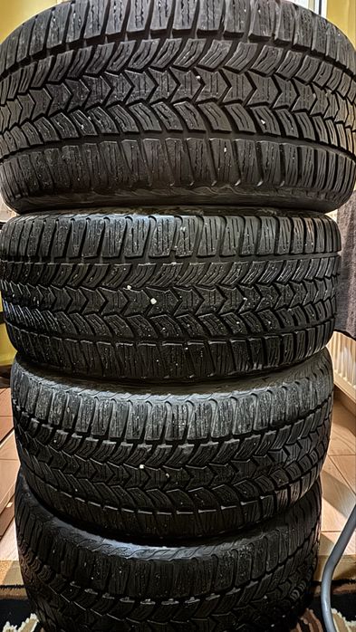 Vand anvelope de iarna debica 225 45 r17