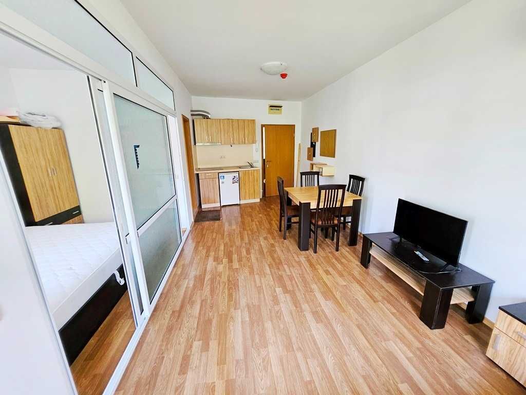 Двустаен апартамент в к-с “Vineyards Resort”, Ахелой